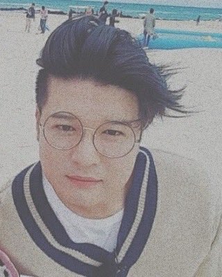 thotyoungk's tweet photo. #OpenRp #StraightsOnly 
[Boyfriend!AU - Shindong]

the type of boyfriend to feed you, tell funny jokes, kiss your nose and treat you like the princess you are. ✨🌟

ideal date ideas: café hopping, beach dates, makeout sessions with chainsmokers playing in the background. ❤️ https://t.co/lQqGds6hTx