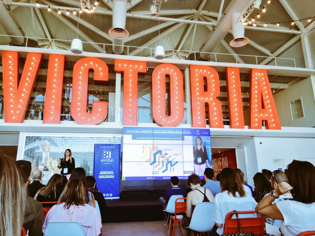 Noeliadiam's tweet photo. Noelia Leiro nos cuenta las 6 claves para vender más gracias a las apps #DMD18 @DMD_ES https://t.co/cmSlcrR0BK