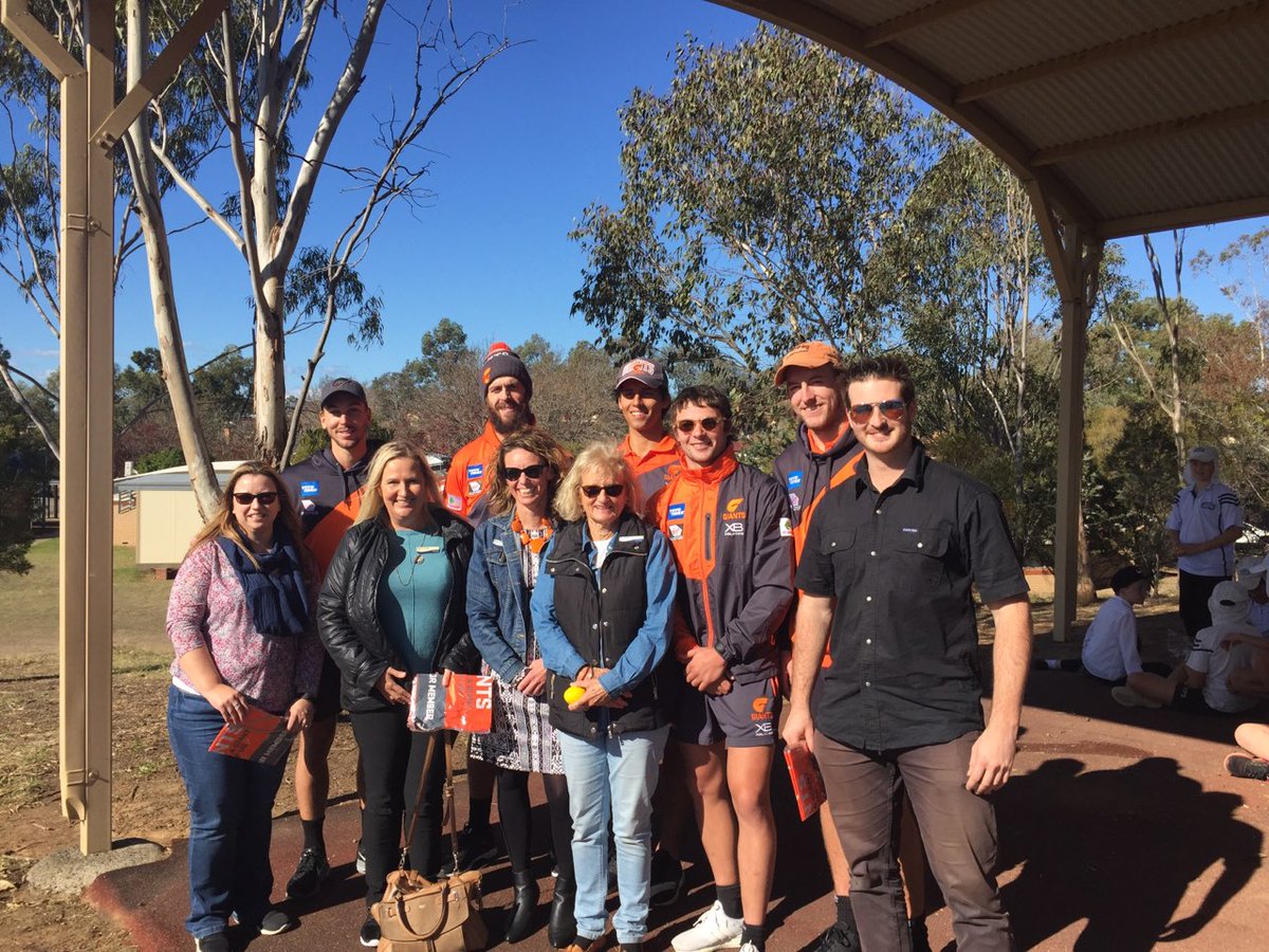 Kearns PS enjoyed a visit from the GWS Giants today! Kids were involved in an AFL clinic and we even had player Nick Shipley visit, a former student of KPS! <a href="/jepaterson1/">Jodie Paterson</a> <a href="/_iEndo/">Karen Endicott</a>