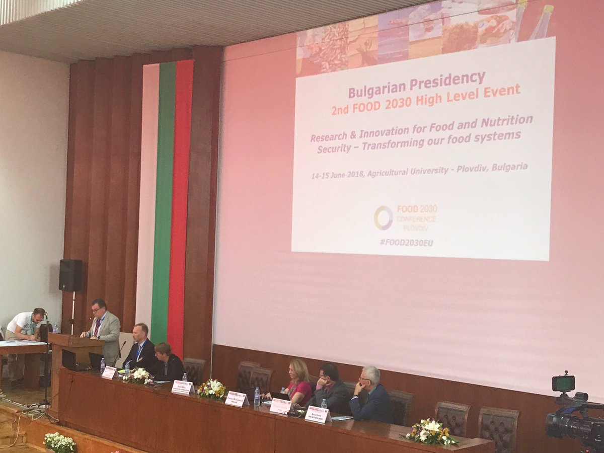 brereton_paul's tweet image. John Bell discussing how the EU are investing €10 billion  for food and agriculture in Framework 9, primarily looking  at sustainable food system s for 2030. #FOOD2030EU