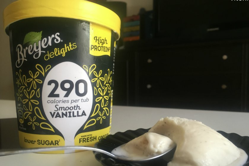Ahora que se acercan las mañanas o tardes de playa apetece tomarse un buen y rico helado 🍧
aún sabiendo que, nutricionalmente hablando, no es lo mejor. Hay un secreto: Los helados Breyers  altos en proteínas y bajos en azúcar pero ¿Son recomendables? 
goo.gl/S5wfe2
