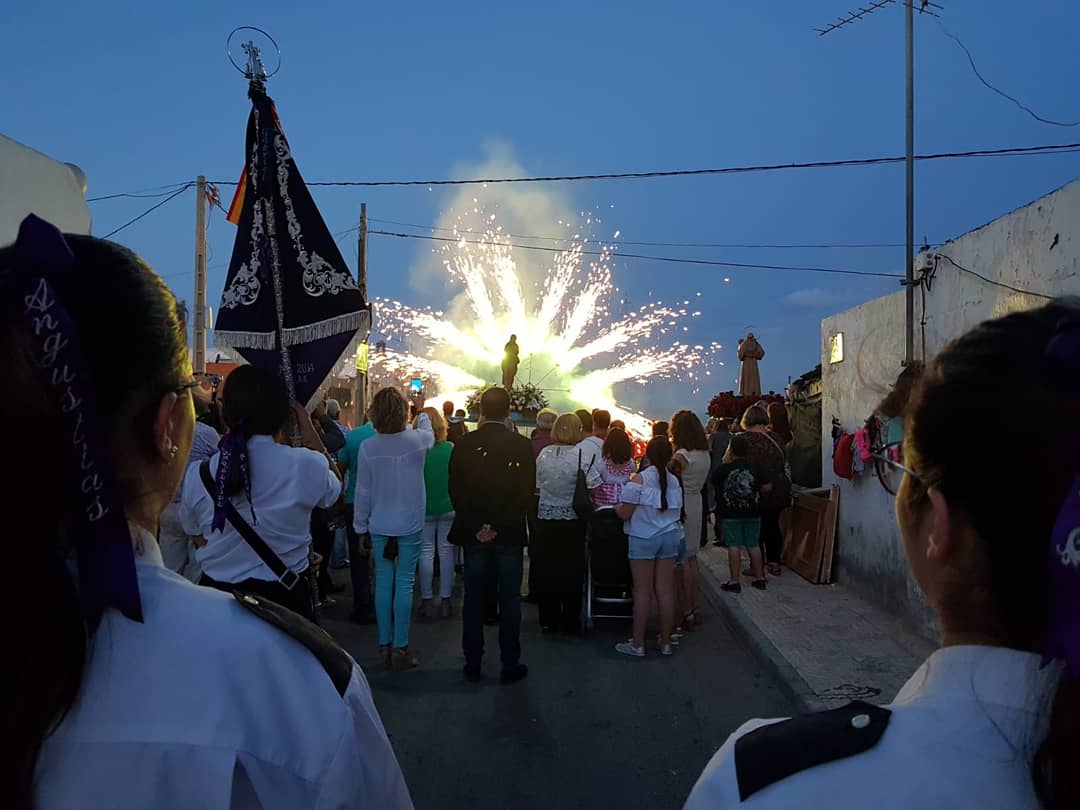 Ayer acompañamos a San Antonio en la barriada del Cosario. Y este domingo estaremos en Puebla de Vícar. 
#unidosporunsueñoVA