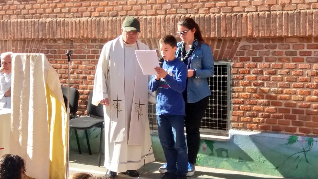 colegioSASR's tweet photo. #eucaristía #acciónDeGracias #compartir #comunidad #vida #alegría #fe #finalCurso #todoParaTod@s #marianistas https://t.co/ezkcNTny0o