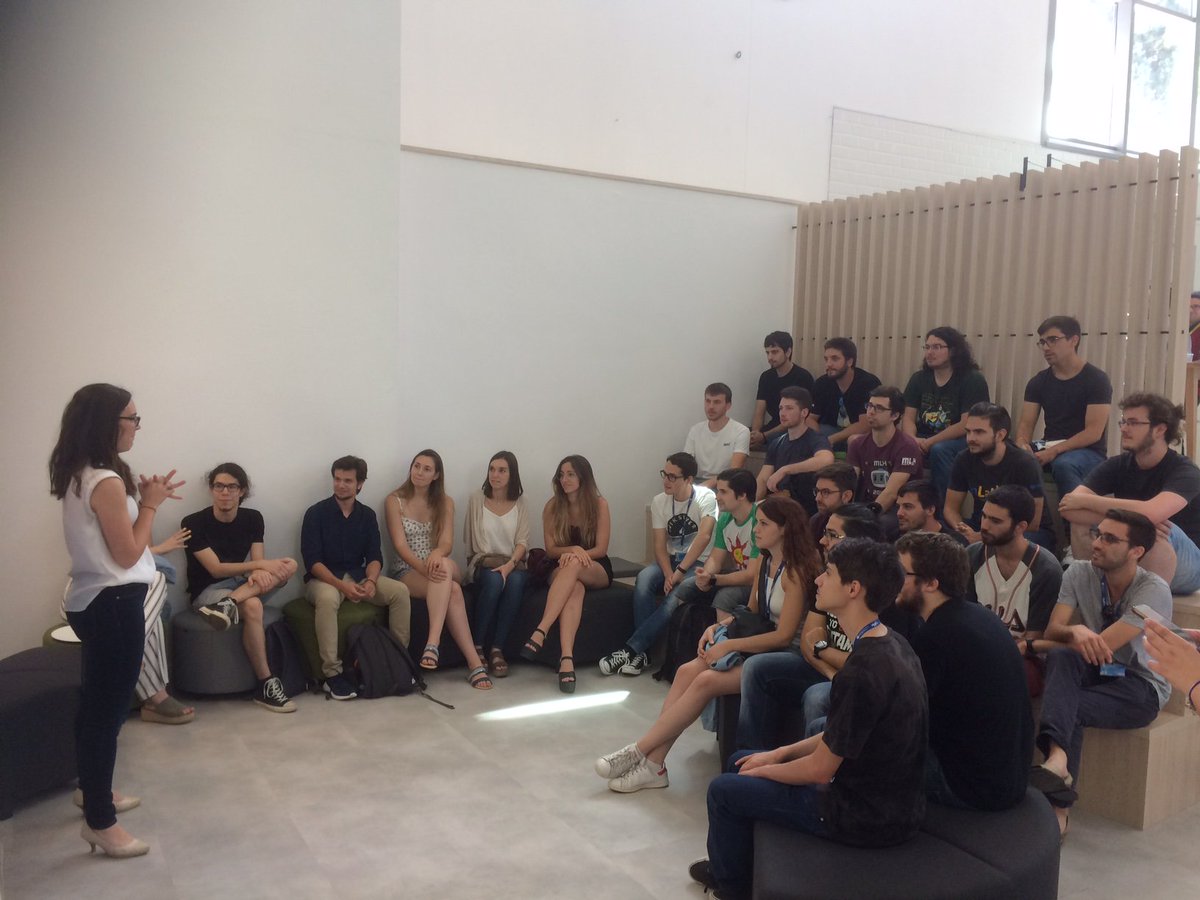 inLabFIB's tweet photo. Moltes gràcies a @everis per la seva visita guiada per Everis LivingLab amb la posterior formació de la Lara Gómez, psicopositiva potenciadora! #talent_inLab https://t.co/0m5PmY1YgO