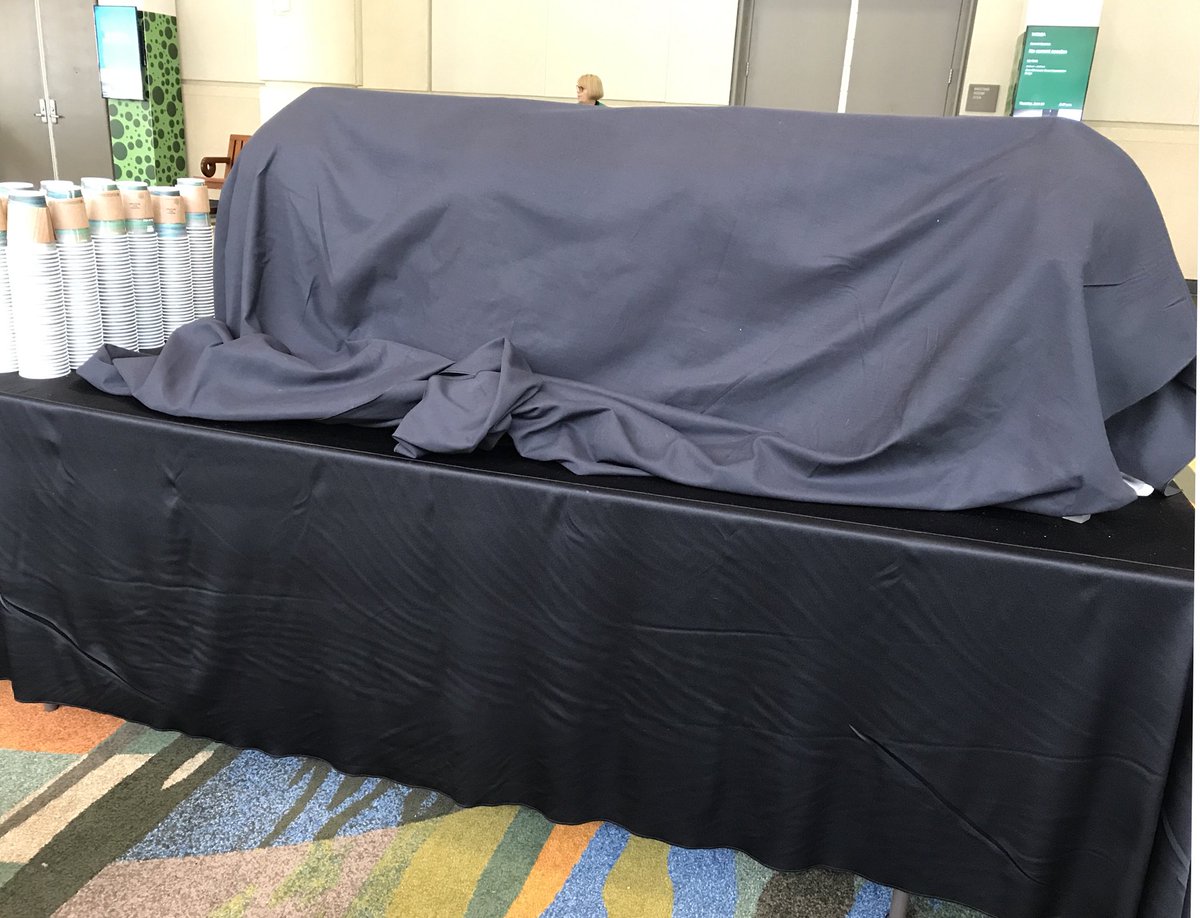 theLANtamer's tweet photo. One #ciscolive fail=coffee situation. Such large assembly of engineers but @ 830am SHARP coffee barons shut it down with surgical efficiencyπ€ #clus #clus2018 https://t.co/RcU649oYgZ