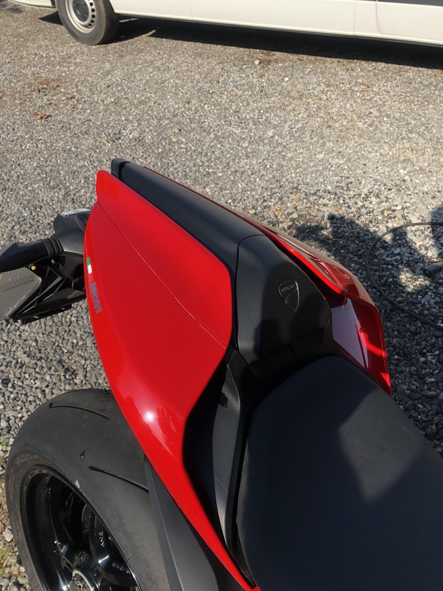 prideandjoyppf's tweet photo. more pictures from our Ducati Panigale 1299 install! @DucatiUK @DucatiMotor 
#prideandjoy #prideandjoyppf #bespoke #ducati #panigale #1299 #install https://t.co/XMH6fyxHTZ