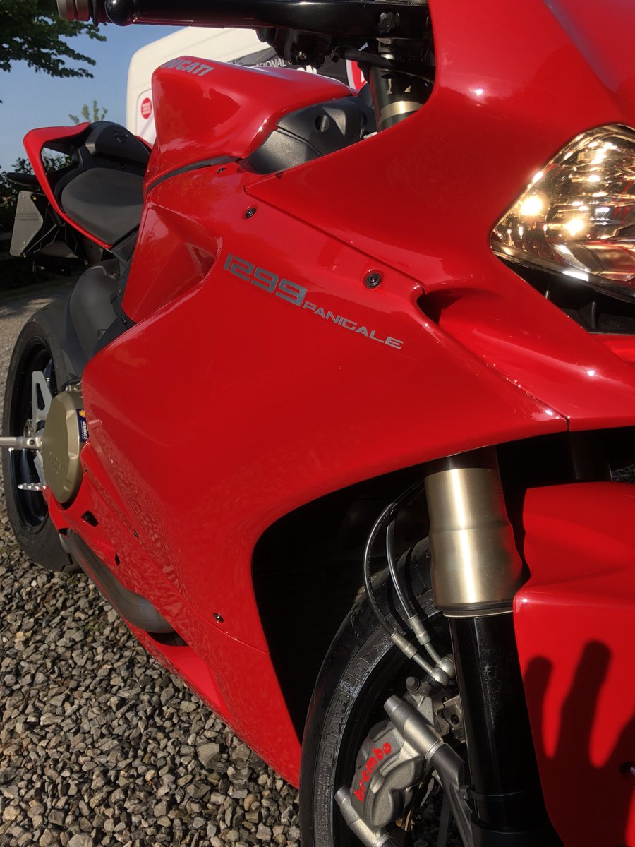 prideandjoyppf's tweet photo. more pictures from our Ducati Panigale 1299 install! @DucatiUK @DucatiMotor 
#prideandjoy #prideandjoyppf #bespoke #ducati #panigale #1299 #install https://t.co/XMH6fyxHTZ