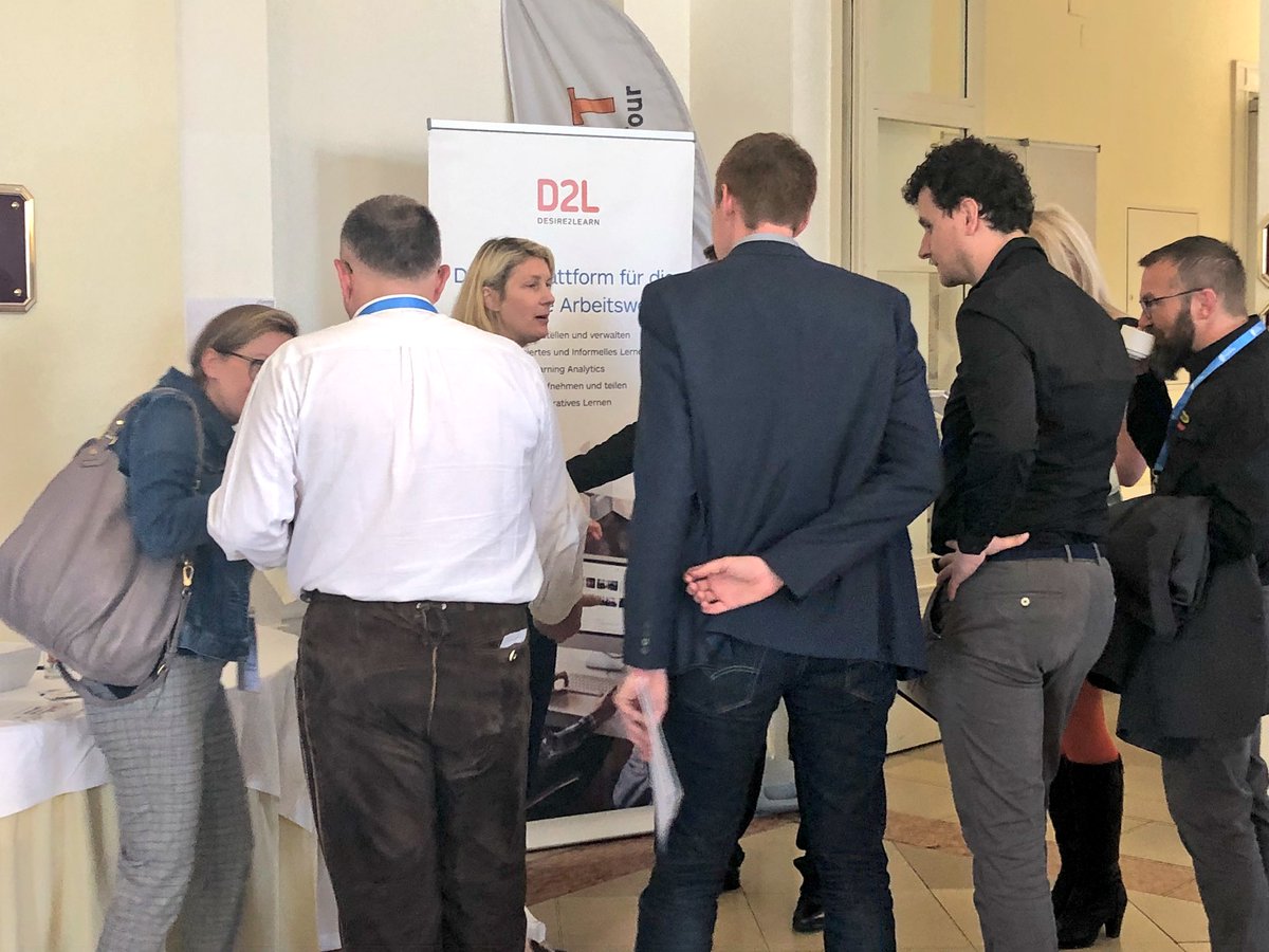 D2L_EMEA's tweet image. And it’s speed geeking time at the #eLearningSummit tour with - but if you have any pending questions after the session please don’t hesitate to ask @NinaKunkel1 !