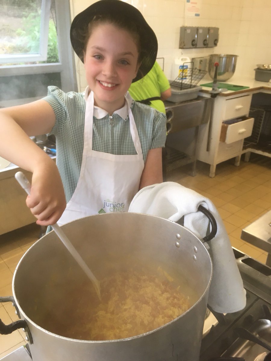 City_Catering's tweet photo. We've had two new chefs hard at work today. @City_Catering's Junior Chef of the Year 2018 Winner Mina was joined by Runner up Isabel. They created their dishes for pupils at their school to try. @StokeLearning @GreenwaysSOT  https://t.co/Rsi5TDpE6B https://t.co/OdkuNbnk6U