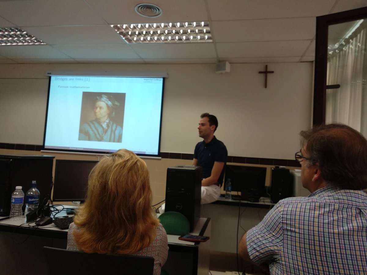 ferstolle's tweet photo. 'Linking your findings to metabolic reaction networks' by Joram Posma in the workshop  about #metabolomics in @STRATiGRAD   @metabolomicaceu + @imperialcollege at @FarmaciaCEU @USPCEU https://t.co/W4yyLkfPrb