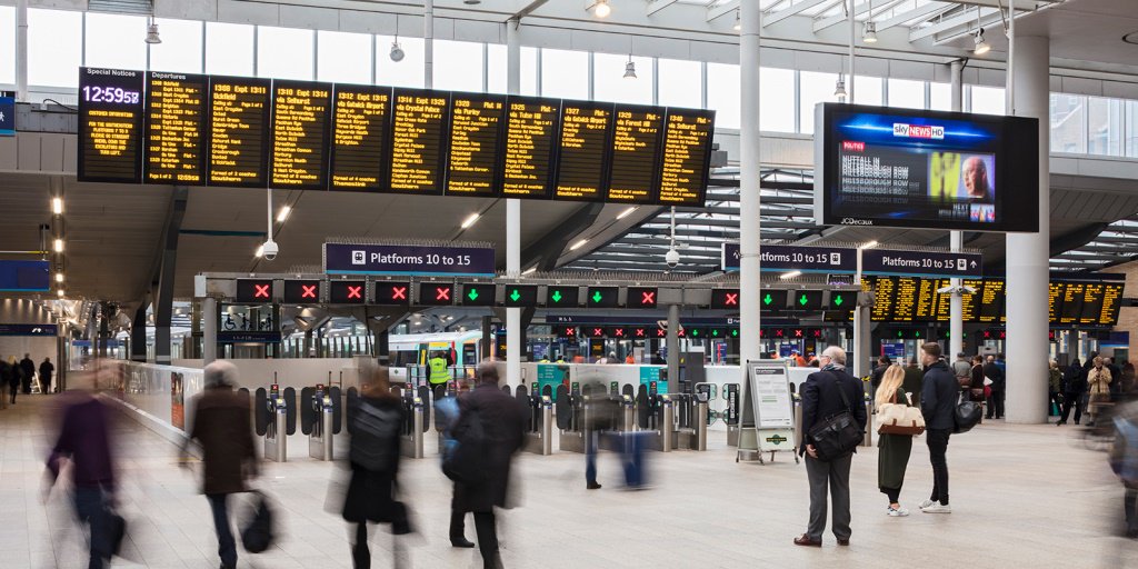 TLProgramme's tweet photo. π± π§ Receive email or SMS updates about #ThameslinkProgramme
Sign up here β‘οΈ https://t.co/Ero63Kt9LI https://t.co/OmlvesIZFX