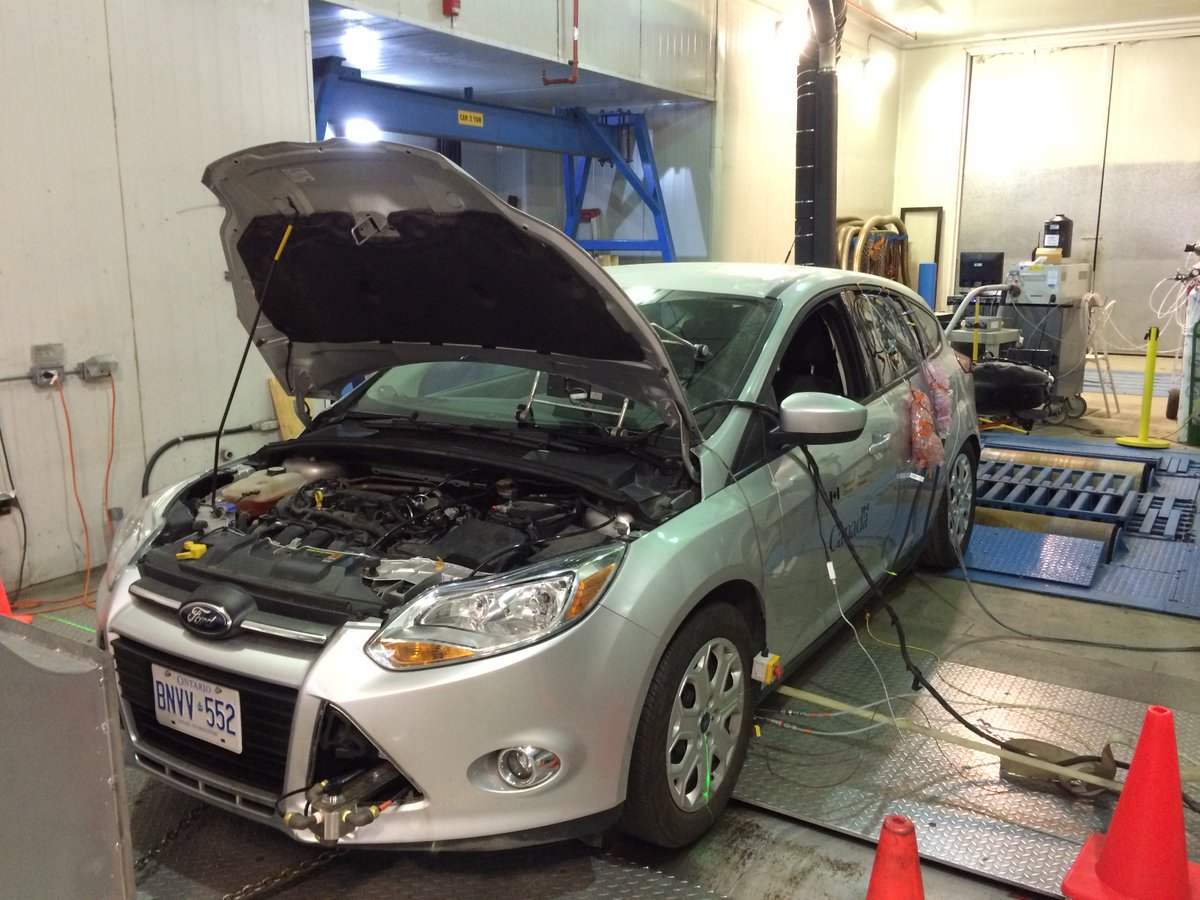 B_Vigneault's tweet image. Bienvenue aujourd&apos;hui aux lab #ECCCSci à 335 River à Ottawa et venez voir ce qui se cache derrière l&apos;indice de la qualité de l&apos;air et le contrôle des émissions. Merci aux scientifiques en #qualiteair qui vous accueillent et qui travaillent pour protéger l&apos;env. et votre santé.