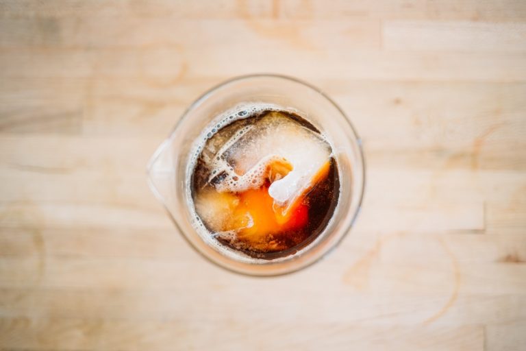 ThinkEatTrain's tweet image. Just how bad are sugary drinks for you?  Sugar is added to nearly every drink outside of water.  Find out how it's affecting your weight, mood, and cognition. 
ow.ly/dmrI30kuKqk