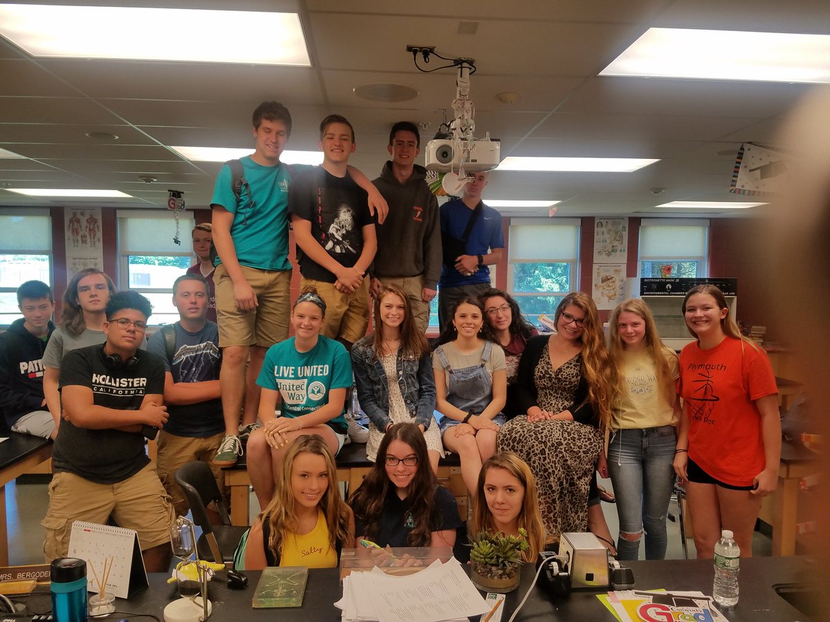 ani_8175's tweet photo. Best period A class 2017/2018 #THS #Bergoderi https://t.co/8EhDEHdwYd