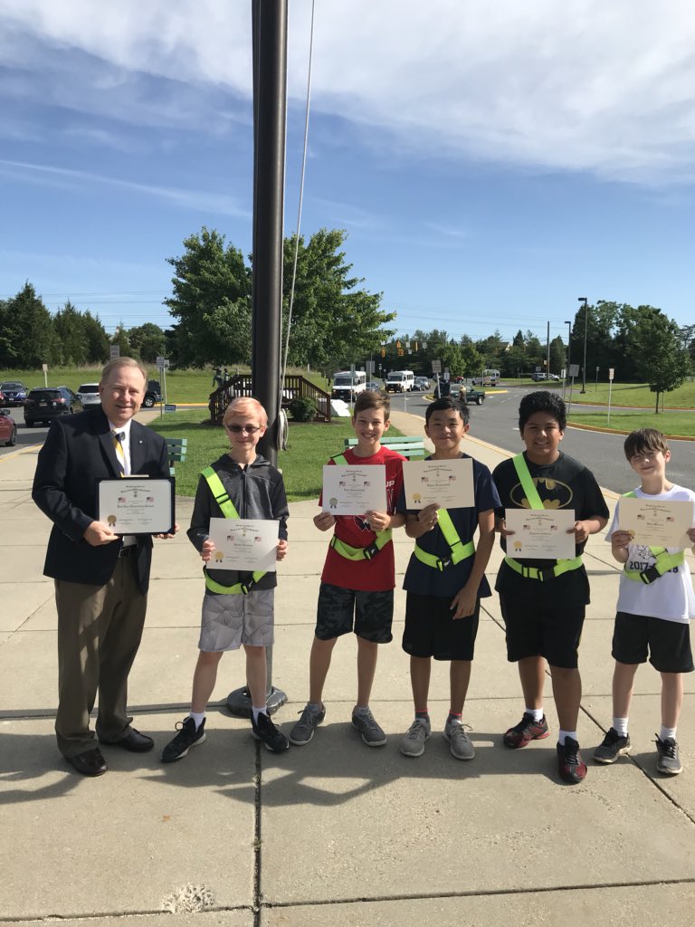 BullRunPE1's tweet photo. Thanks to Mr. Thomas for stopping by and recognizing our flag patrols for their commitment to taking care of our flags this school year.#BullRunES #FlagDay https://t.co/hs54FQb2SC