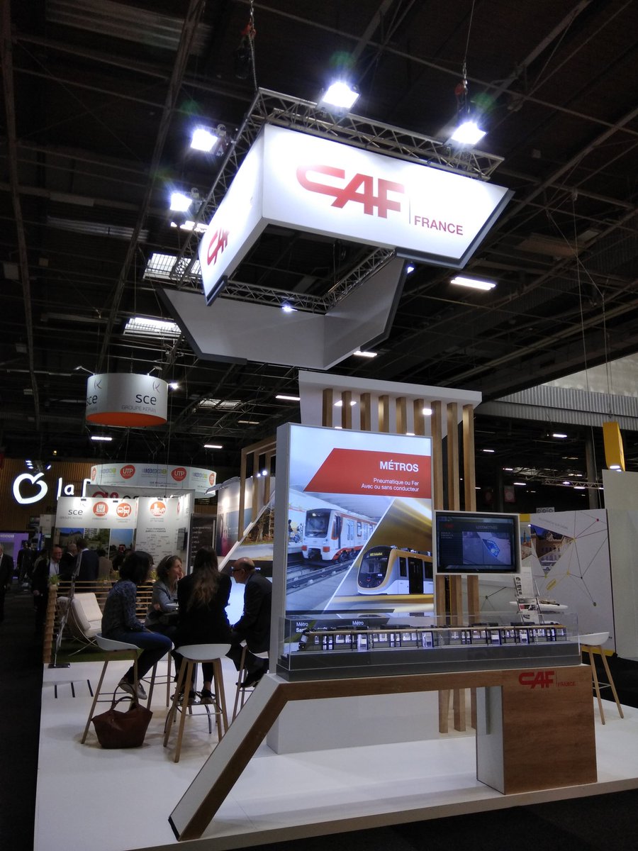 mubilexpo's tweet photo. Último día en #TransportsPublics2018
Nous avons rencontré beaucoup d'enterprises intéressants, parmi lesquelles #CAFGroup, exposant à #GoMobility2018 et @Okina_Transport de #Dax et membre du cluster #ToposAquitaine, avec un très bon accueil. https://t.co/MUYdnZdIGl