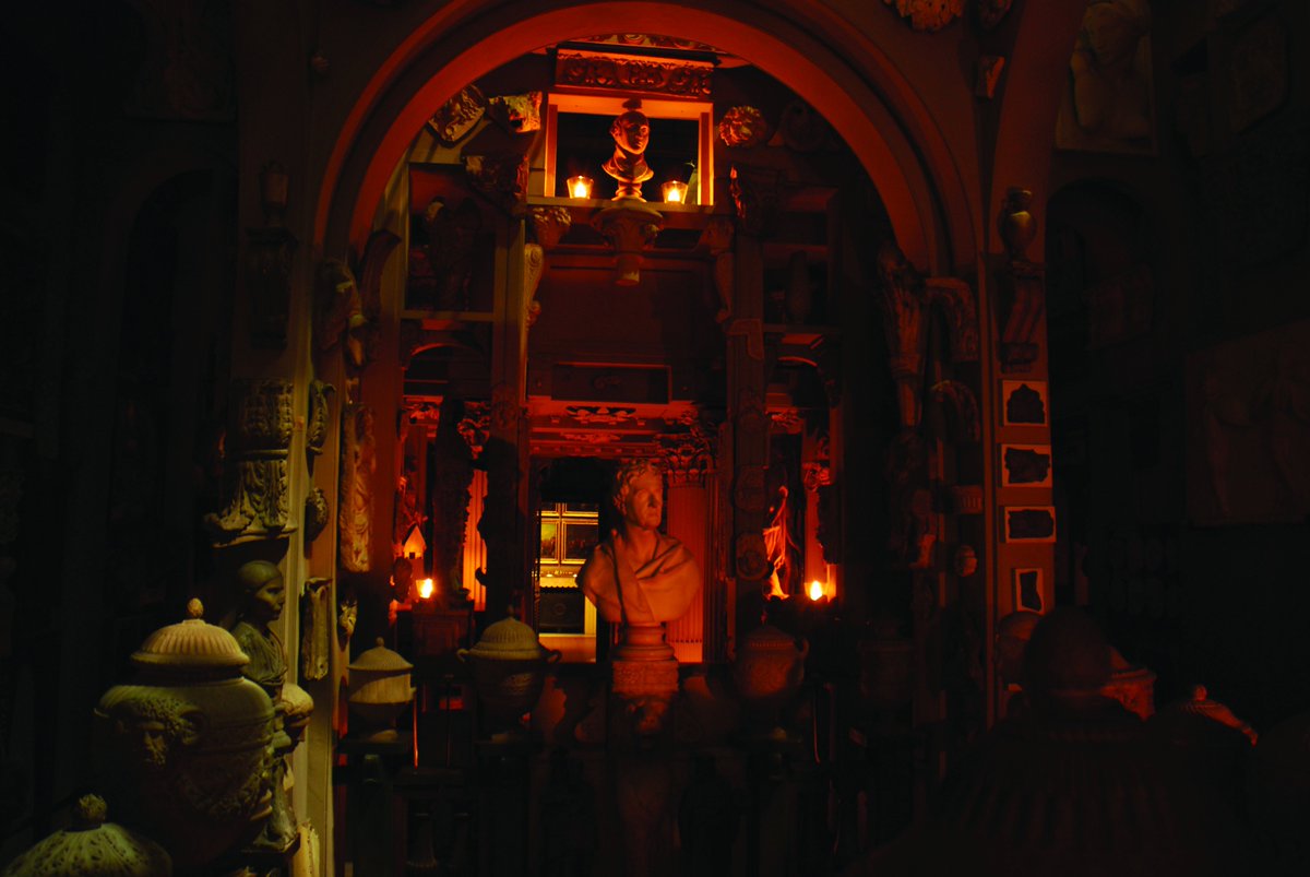 MasterpieceFair's tweet photo. Throughout the summer, there will be several chances to explore the unique Sir John @SoaneMuseum after hours, atmospherically lit by candlelight. Find out more at https://t.co/7X5UdGnb1l #CulturalPartner https://t.co/fnYAyHeYcE