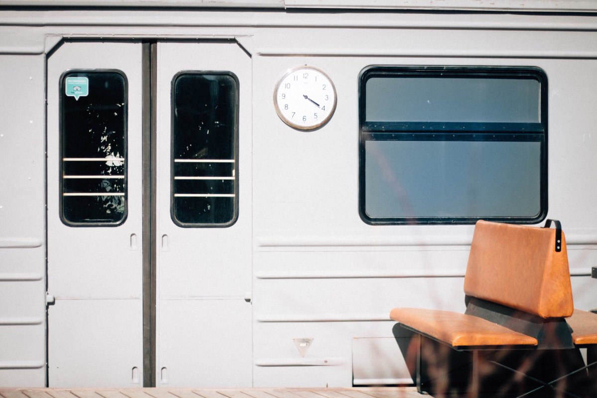 Tranzer_nl's tweet photo. Over het openbaar vervoer in Nederland zijn veel leuke weetjes bekend. Wat is het meest bezochte station? Waar reed de eerste trein? Hoeveel reizigers vervoert de NS per dag? Lees er allemaal over in het nieuwste blog: https://t.co/WLIFOthf4x #tranzer #blog #ovweetjes #funfacts https://t.co/52uHmW4ucE