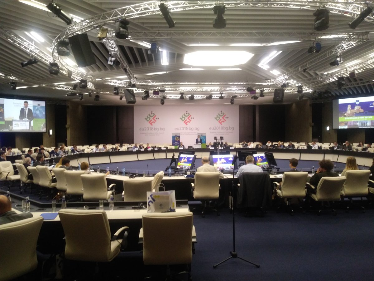 InteroperableEU's tweet image. How is the blockchain cadaster doing? Joins #semic2018 discussions online and learn it with Jacques Via from @Het_Kadaster: livestream.com/streaming/semi…