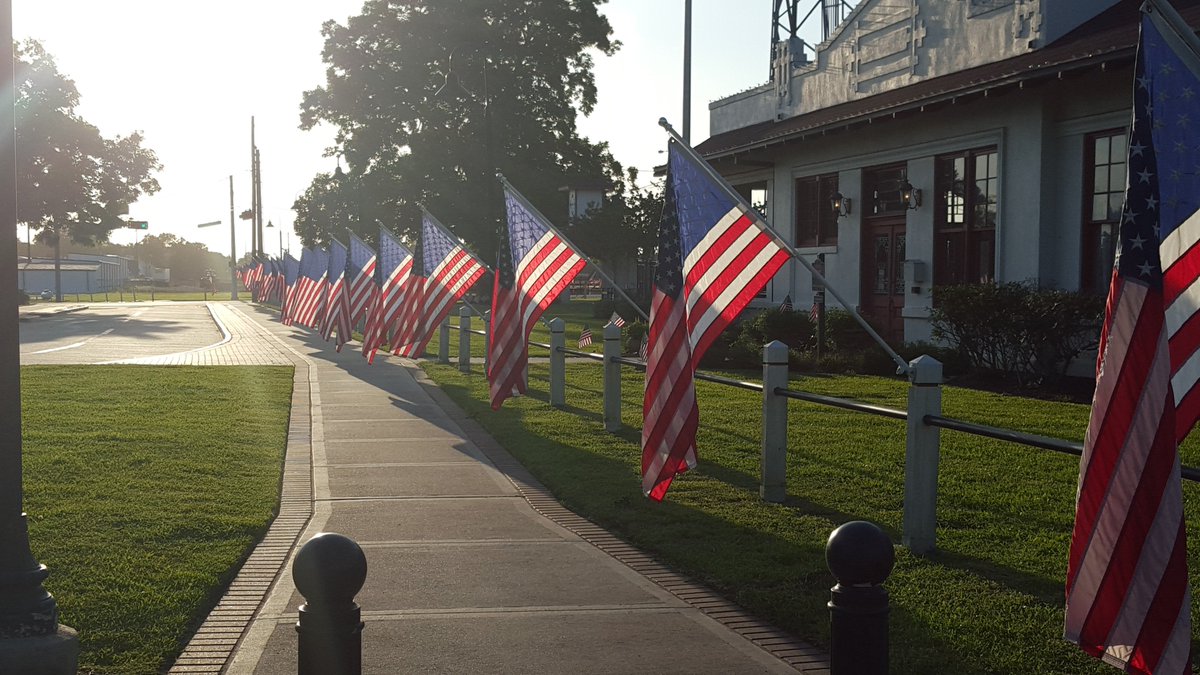 In 1777 Congress approved the #StarsandStripes design for the National Flag. #FlagDay #FlagDay2018