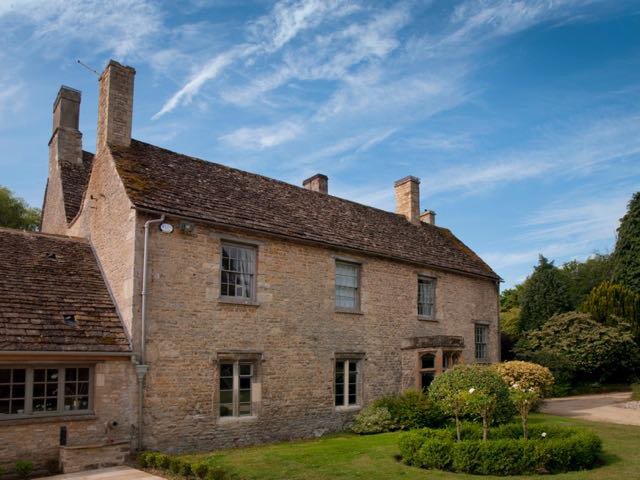 We fell in love with this Grade II listed #Cotswold house near Burford when we first saw it.  It's a delight to be working on it with its current owners. 

Spatial &amp; #InteriorDesign and Project Management by Pippa Paton Design