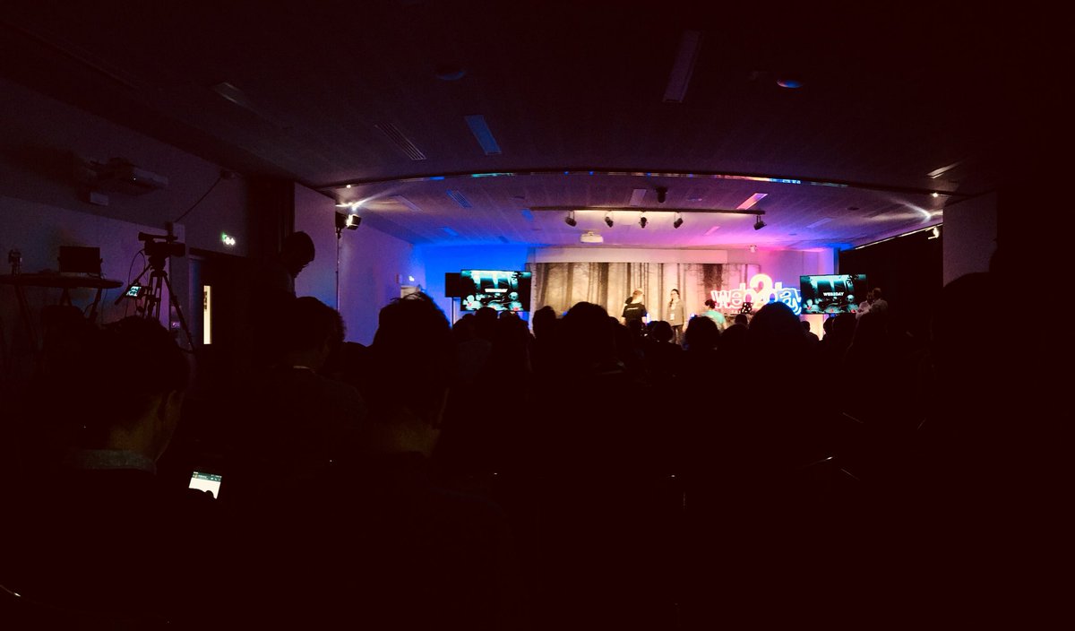 Dans quelques minutes, <a href="/CaptainFact_io/">CaptainFact 🔎</a> va nous parler d’intelligence collective contre la désinformation. #Web2Day2018 #ecvow2d