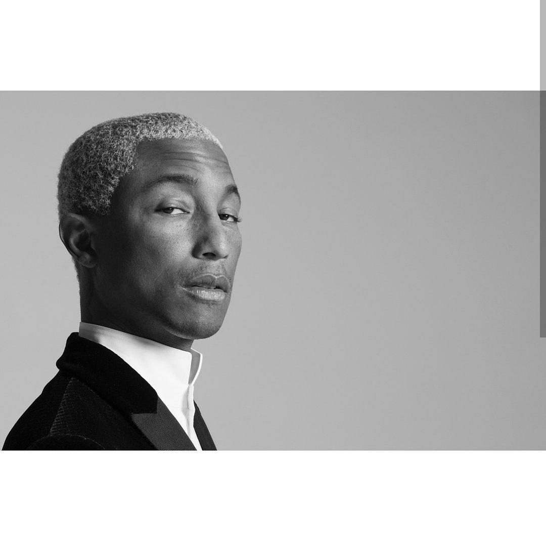 OnoBello's tweet photo. #OBEditorials
#VogueItalia relaunches L'uomo Vogue with the stylish #PharellWilliams on the cover in outfits styled by #MichaelPhilouze
Photo: #BrigitteLaCombe
#OnoBello #OBCelebrities #OBFashion #editorials #celebrities #fashion #style #celebritystyle #celebrityfashion https://t.co/E5hawMDPJL