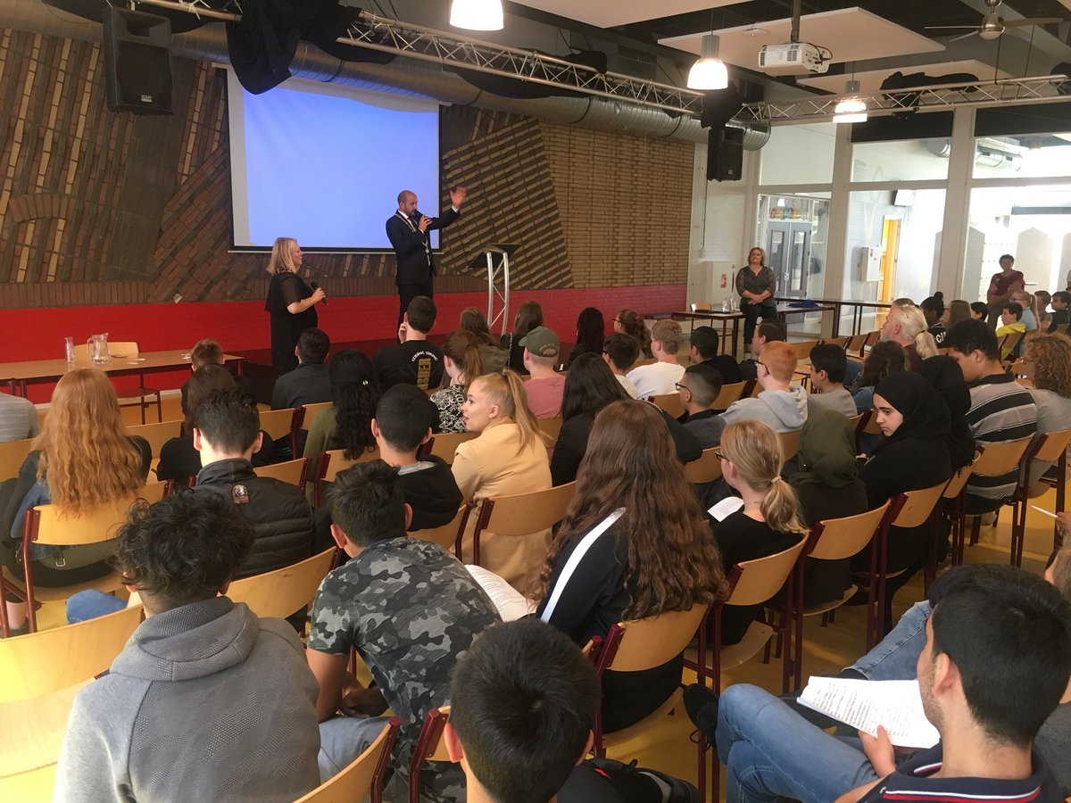 Maarten van Rossem tweet media