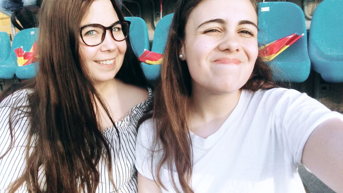 DlcAndrea's tweet photo. t quiero a rabiar 💜 @Maarta_Blasco https://t.co/UnXXoaGGX5