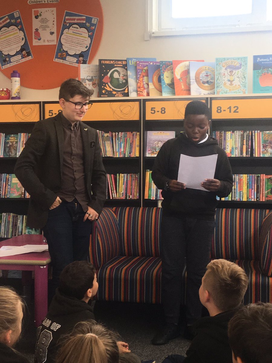 gwyrosydd2010's tweet photo. Pop up visit with Jay Hulme. Thank you for helping us to write our fantastic poems and limericks. #PopUpFestival18 #penlanlibrary #gsplit https://t.co/cZaI8mPVQ2