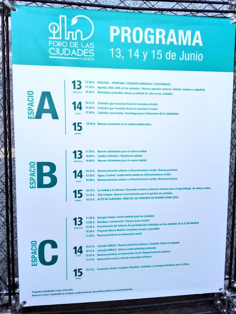 Intercambiando conocimientos en la sesión “Renaturalización Urbana e Infraestructuras Verdes” ...  en el #forociudadesmadrid 
#renaturalizaciónUrbana
#InfraestructuraVerde 
#corredores medioambientales