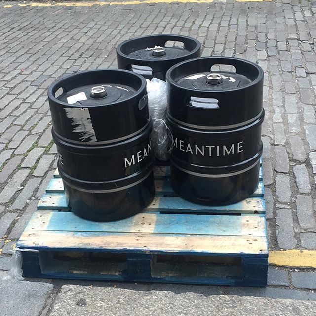 A reminder that the #weekend is almost here. #londonlife #summerinlondon #beer #beerstagram #readyfortheweekend  @meantimebrewing #wheresthepub ift.tt/2JIGlQU