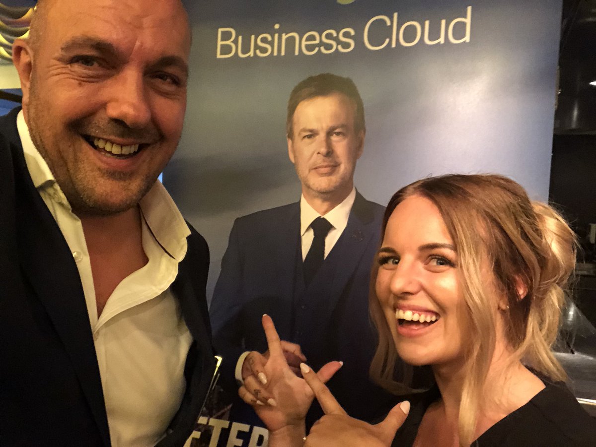 NeilCattermull's tweet photo. Great chatting to the winner of the #sageinspire competition last night. You need to talk to her about SEO & PPC, certainly now she has @dragonjones on her side with the advice he’s giving! https://t.co/ZXjFufaApb #seo #marketing #LTW #cloud #startups #bevisable #businessambition https://t.co/x3BPydqtRK