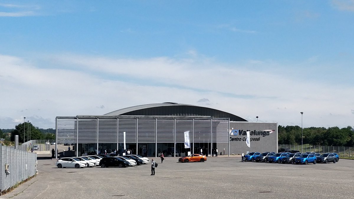 🏁 Appena arrivato all'autodromo di <a href="/Vallelunga/">Autodromo Vallelunga</a> per una giornata esclusiva in compagnia di <a href="/Nissanitalia/">Nissan Italia</a> e @_NissanElectric per scoprire il mondo #NISSAN, #NissanIntelligentMobility e il #ProPILOT della #LEAF e tanto altro! Seguite #NissanLIVE per scoprire di più! #branded