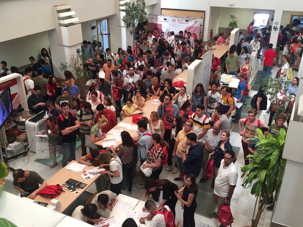 Fundacion_ONCE's tweet photo. Éxito de asistencia a nuestro Game de Empleo de #Sevilla!!
Los jóvenes con #discapacidad quieren ser protagonistas de su futuro, y así lo están demostrando hoy!!
#PoderExtraSevilla @garantia_juv https://t.co/L0yp4RV2pn