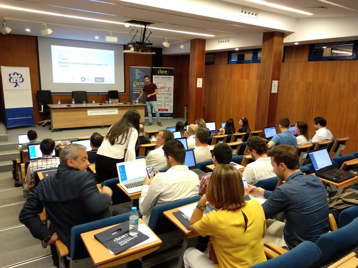 CLAVEi's tweet photo. Comenzamos con el taller de @tableau con mis compañeros @manubordera @nataliagavalda8 para configurar #Dashboard #Kpis para ser #CompanyDataDriven #DataALC #TransformaciónDigital #ClaveiTD https://t.co/DRSFz24CzK