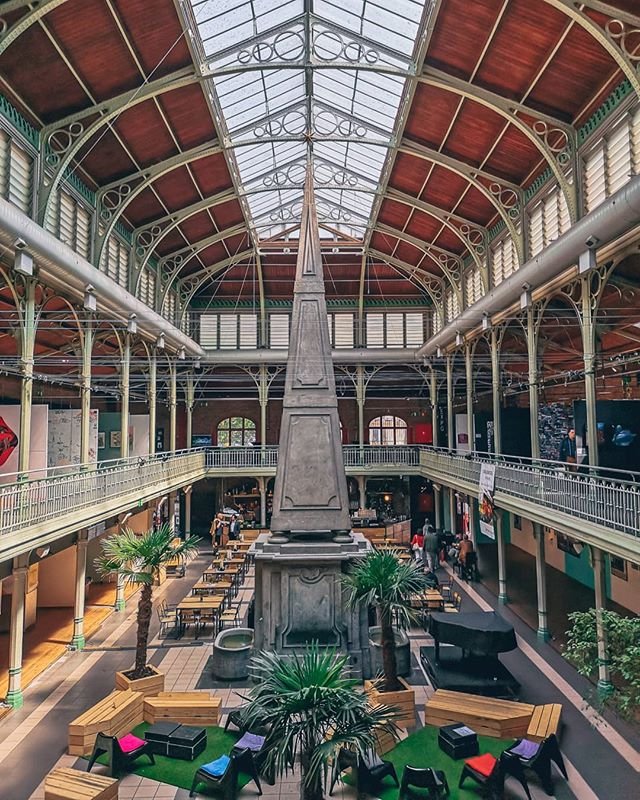 visitbrussels's tweet photo. Exploring the city center with @aris.setya 📸 

#hallesdesaintgery #saintgery #cafe #vintage #spring   #belgium #belgique #welovebrussels #visitbrussels #like #likeforlike #like4like #pictoftheday #pictures #topbrusselsphoto #topbelgiumphoto #cityrenaissance https://t.co/Vqzp2lnAUa