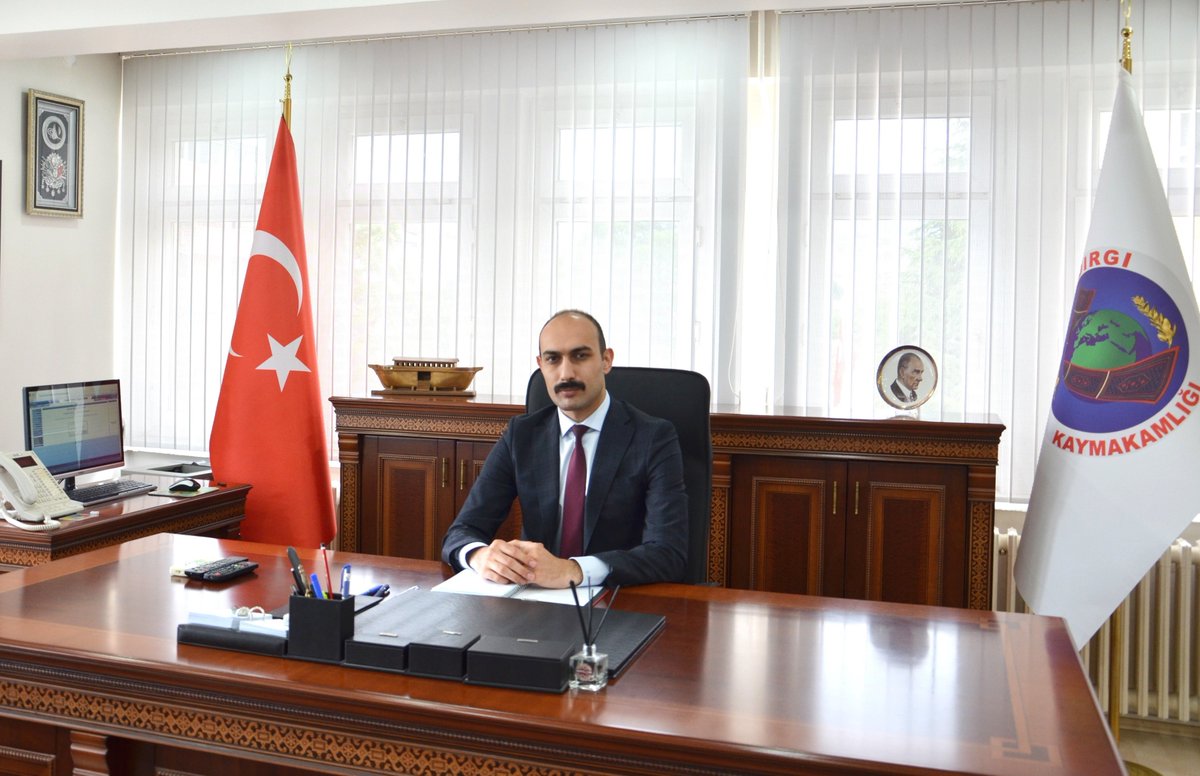 Kaymakam Samet ÖZTÜRK'ün Ramazan Bayramı Mesajı
sindirgi.gov.tr/kaymakam-vekil…