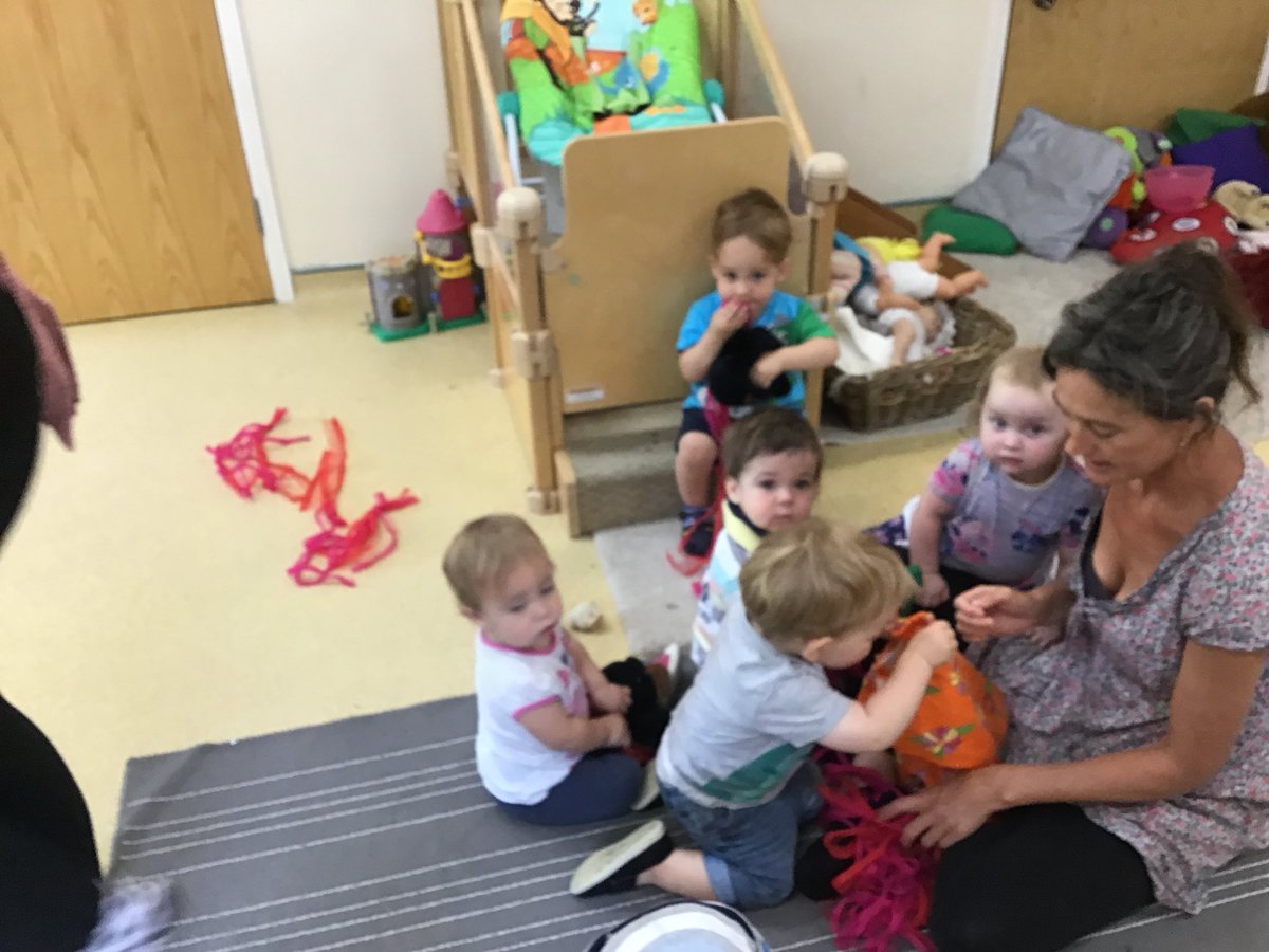 snapbroadwood's tweet image. Babies made their own fabric streamers for music and singing yesterday #snapsarts #music #singingtime #nurseryrhymes