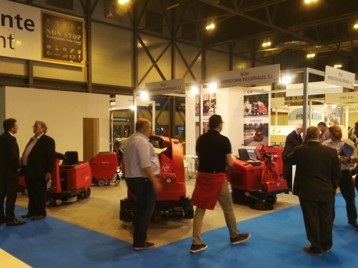 revista_EyL's tweet photo. RCM muestra en EsClean toda su gama de producto, destacando las fregadoras TERA, BYTE II y KILO, por su maniobrabilidad, versatilidad y robustez.
@RCM_cleaning @feriademadrid #EsClean2018 #esclean #FSMS #RCM #fregadorasindustriales #fragadoras https://t.co/qqplOmZ5dQ