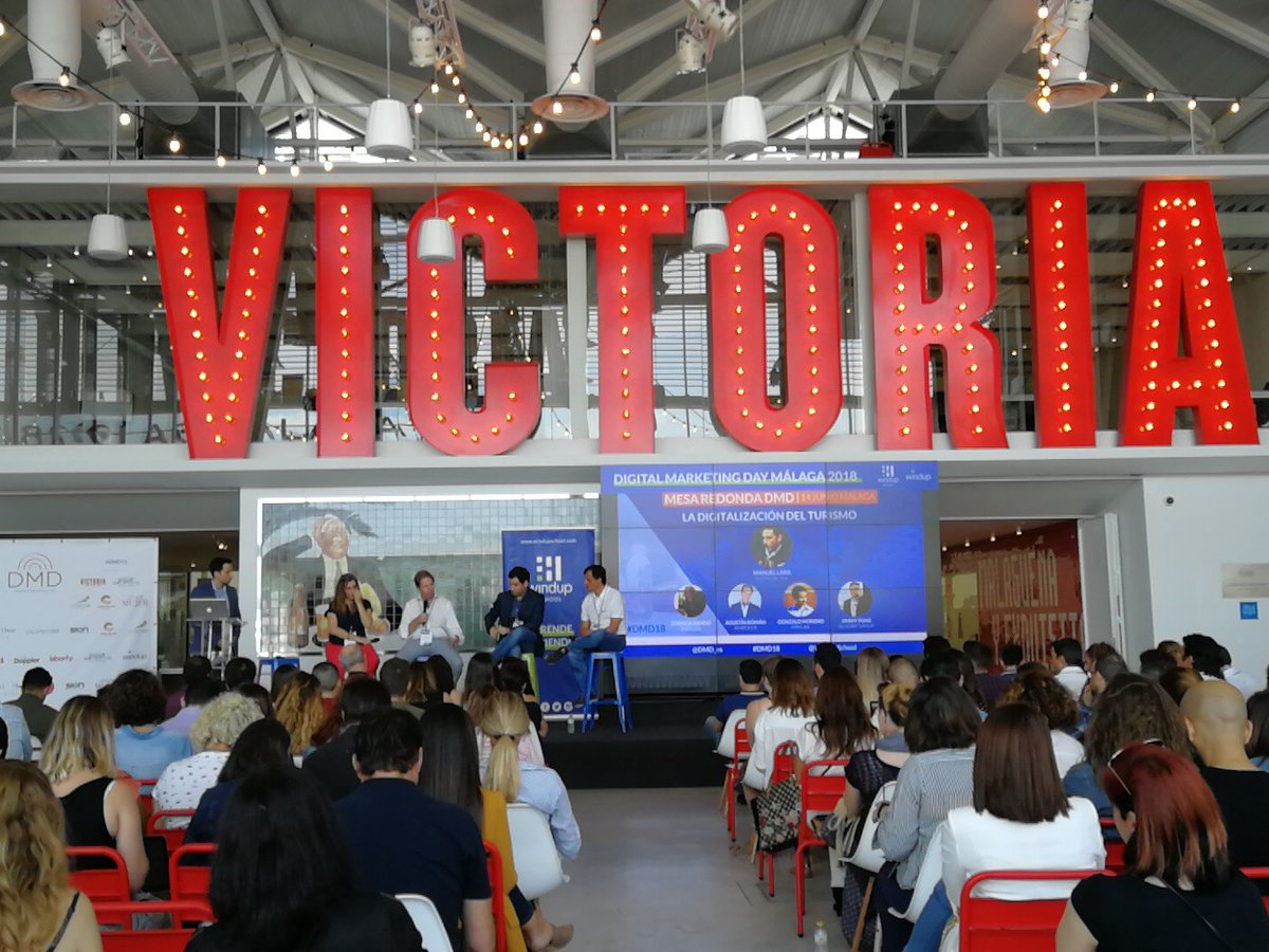 Continuamos con la mesa redonda de "La digitalización en el turismo" con <a href="/manuellaraes/">manuellara</a> <a href="/jimmypons/">🌱 Jimmy Pons</a> Zoraida Rando de <a href="/ExpediaES/">Expedia.es</a> y Agustín Román de @amadeusESP