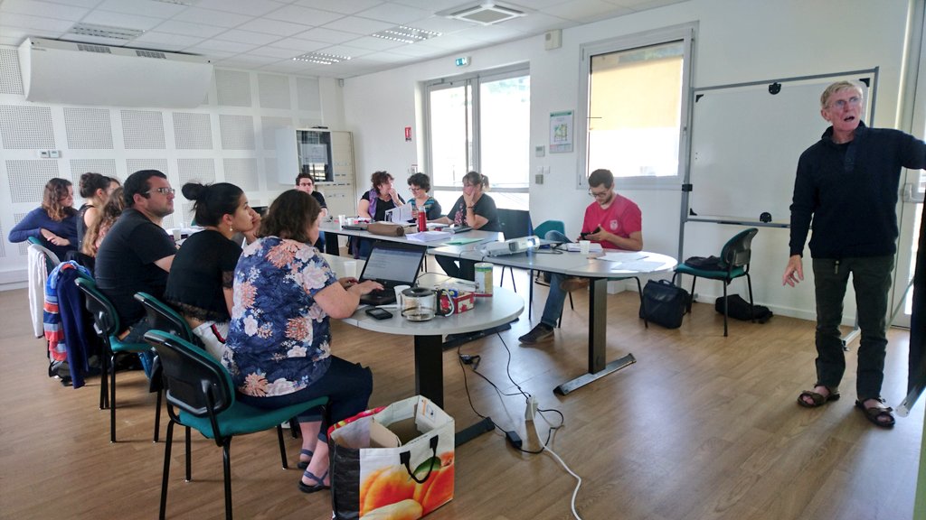 EleveursChevres's tweet photo. La #FNEC participe au comité de restitution des essais fromagers menés du #PEPCaprin : acidification/implantation des flores de surfaces, consommation en eau/énergie, méthaniseur... Mais aussi l'avenir de la RID régionale 🐐

#CeuxQuiFontLeLait #Fermier
#Caprin #Chèvre #Fromage https://t.co/DVPKA6Cxox