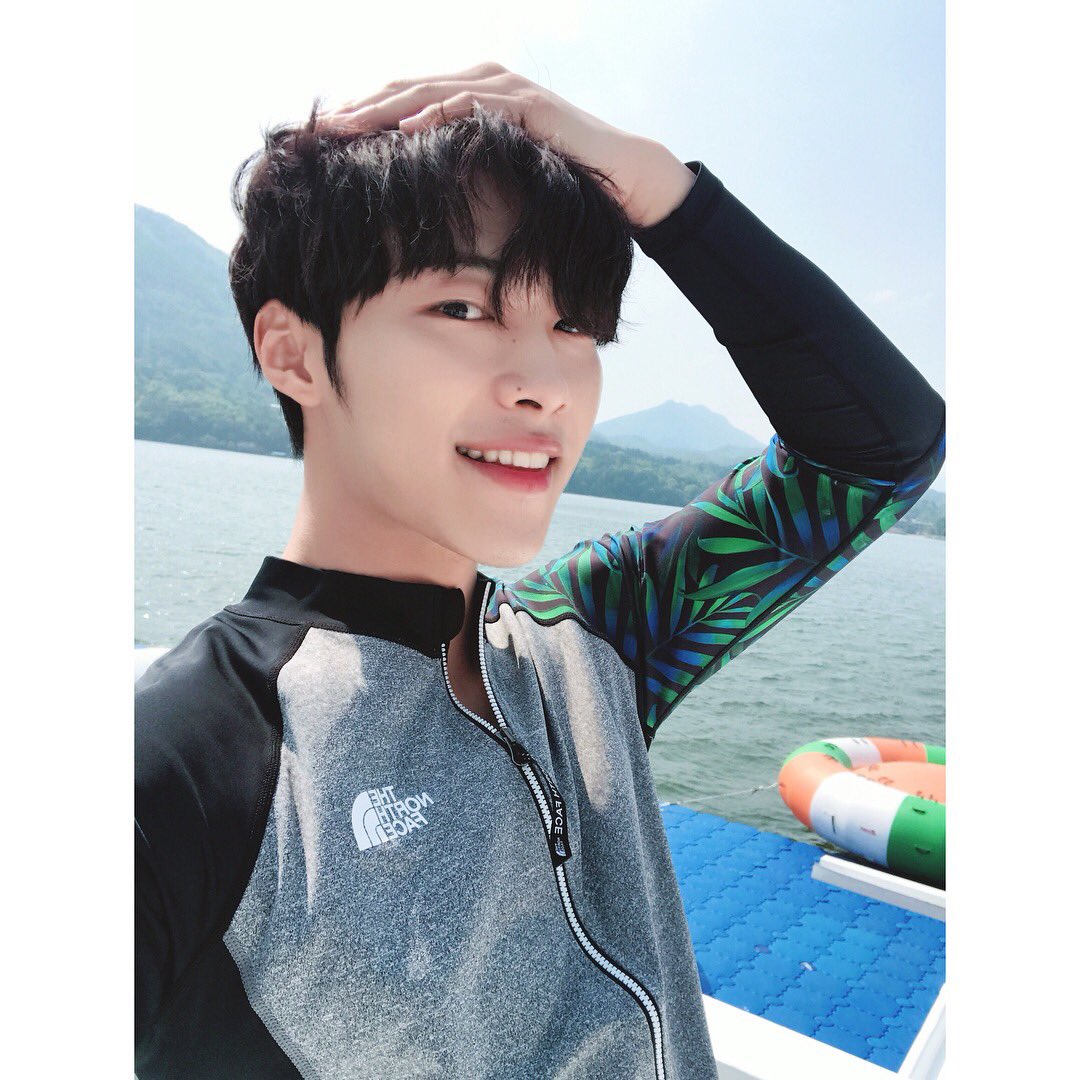 920712_net's tweet photo. 잘 생긴 도환아 🐹🍑💜 https://t.co/4a8Vxs40zf