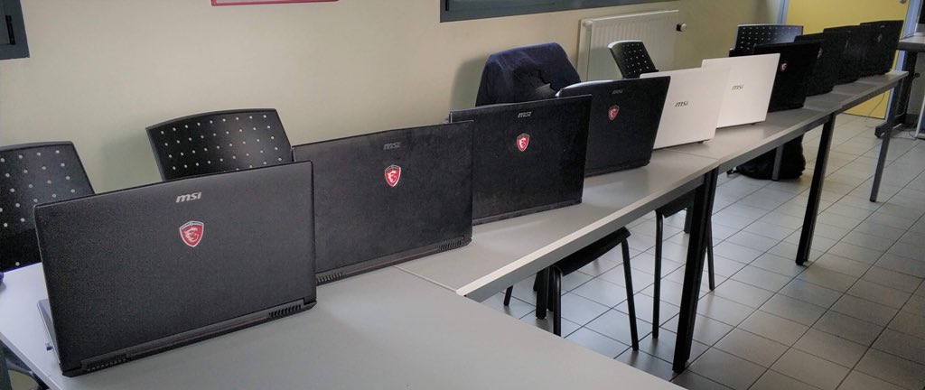 Harapiz's tweet photo. @msifrance À quand la sponso et les goodies ? 🤗 La fidélités parmi nous #MSI #CX61 #GL62 #GP62 #GE62 #GS60 https://t.co/ALcEEe0nr8