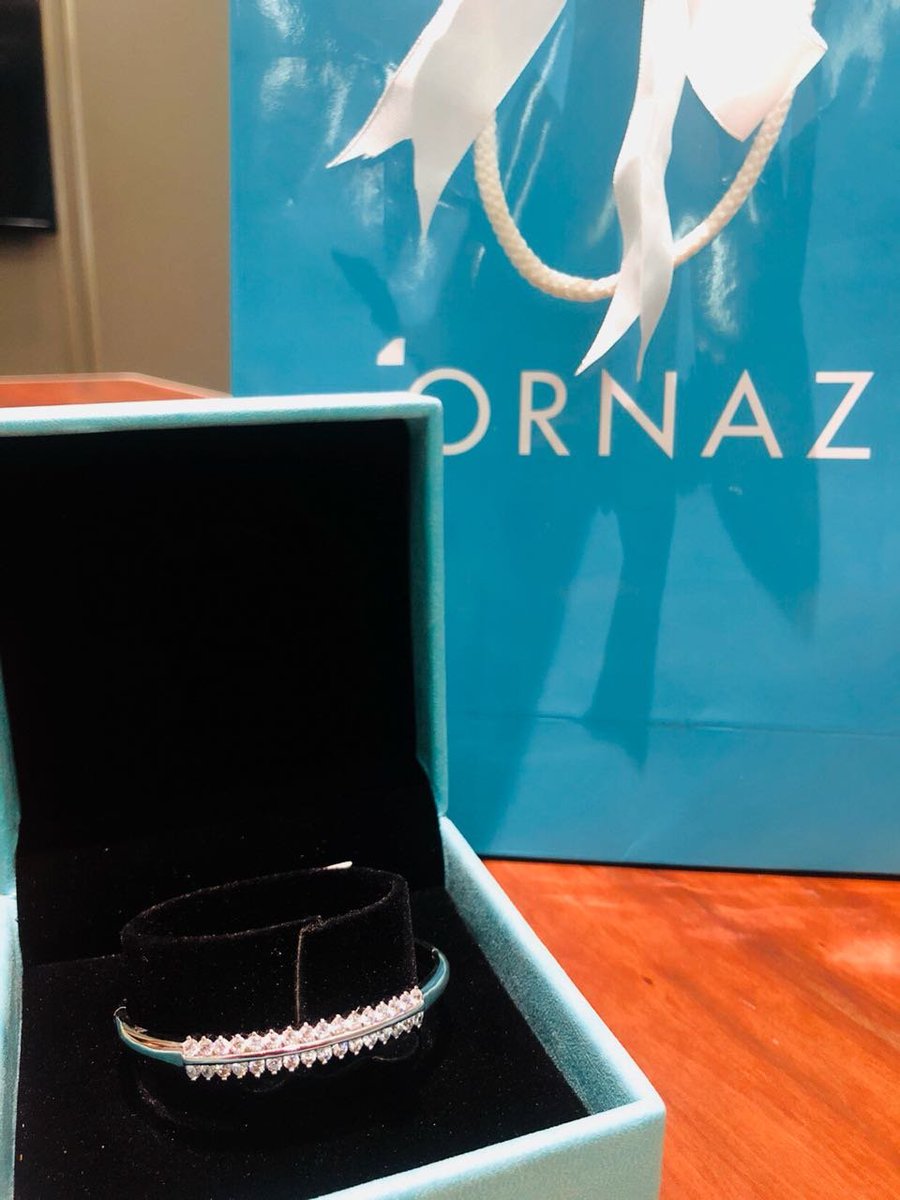 One of the Happy deliveries of the day!
#ornaz #ornazcustomer #HappyCustomers #HappyDelivery #diamondjewellery  #diamondbracelets #braceletsdesigns