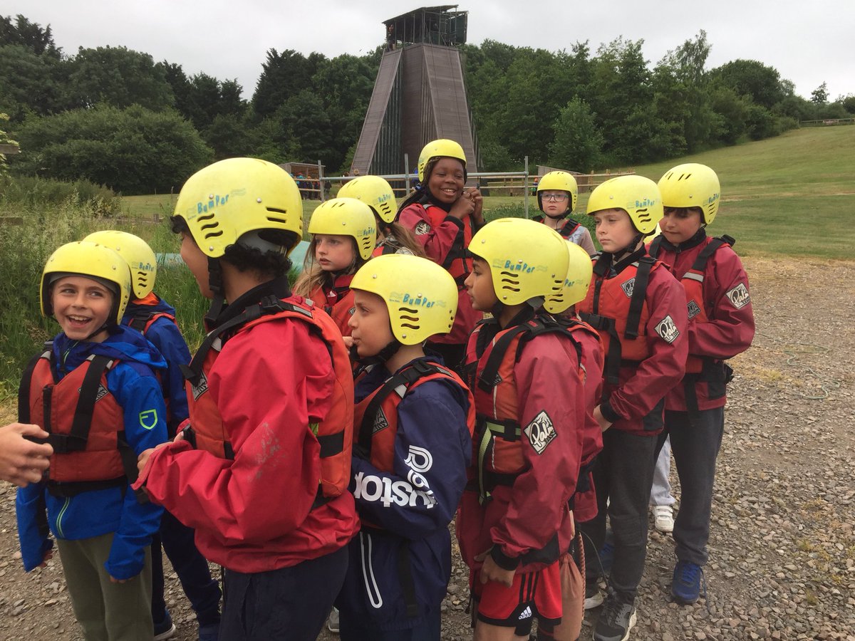 MrElliott7's tweet photo. Canoeing with the team @LongMeadowSch https://t.co/flNSLcUC5x