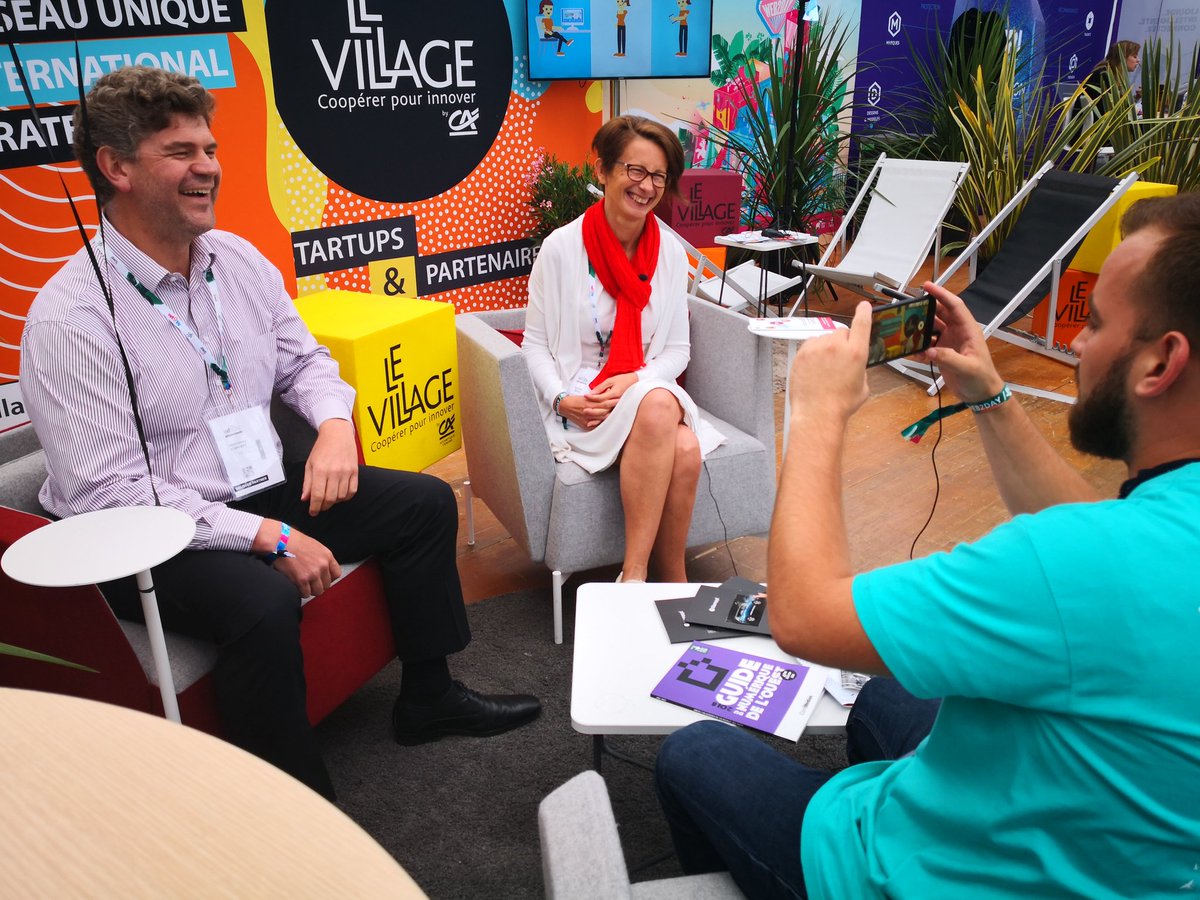 web2day's tweet photo. Backstage : @nathaliemasse88 Maire du village @villageCAav nous raconte le projet #Holoconf annoncé hier soir en présence de @adrienpogetti et @franckytrichet. A suivre en vidéo ! 🎬 https://t.co/ClFNzbvo4w