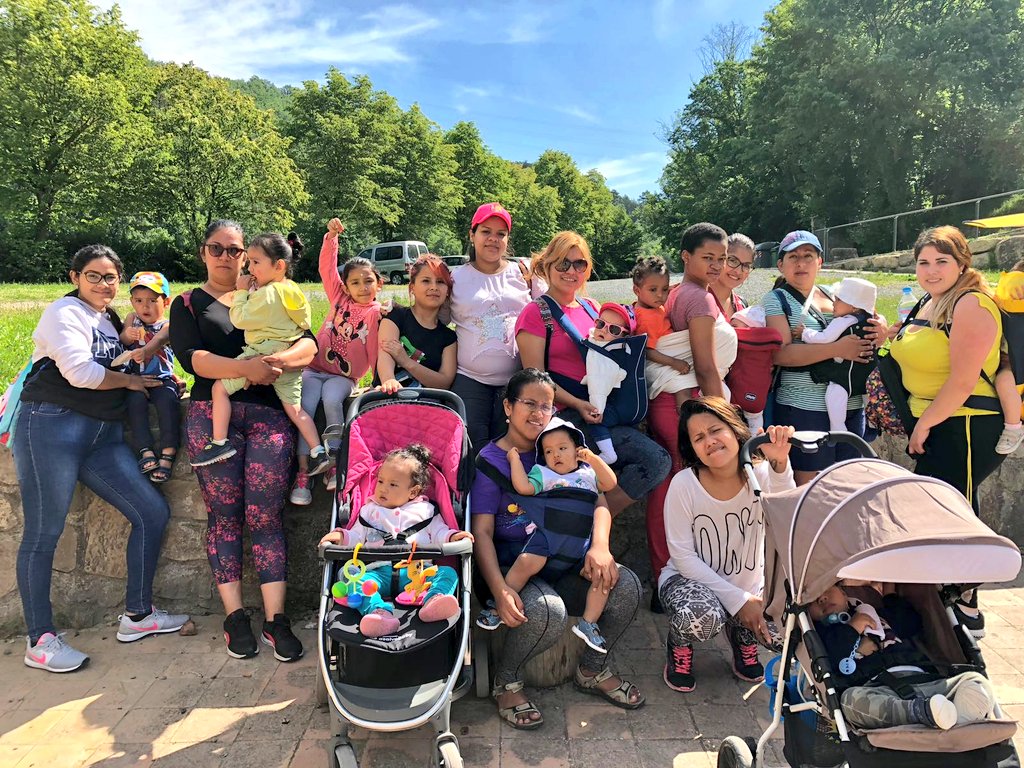 mariabrunob's tweet photo. Avui les joves i infants del programa #Ama @fundesplai estan d'excursió per Montesquiu #colòniesAma #natura #grup #donesplenesdevida https://t.co/dg7b9HhPDY