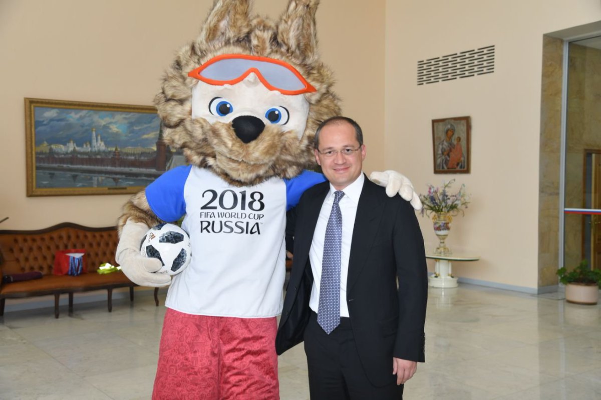 k_allamjonov's tweet photo. #WorldCupRussia2018 Zabiwaka Wolf.
I hope in the next World Cup we will be supporting our national team. And for now — wishing successing to the team of referees of Ravshan Irmatov, the pride of #Uzbekistan. Hoping to see them in the finals!
#IrmatovBest https://t.co/WCin8m0Mtk