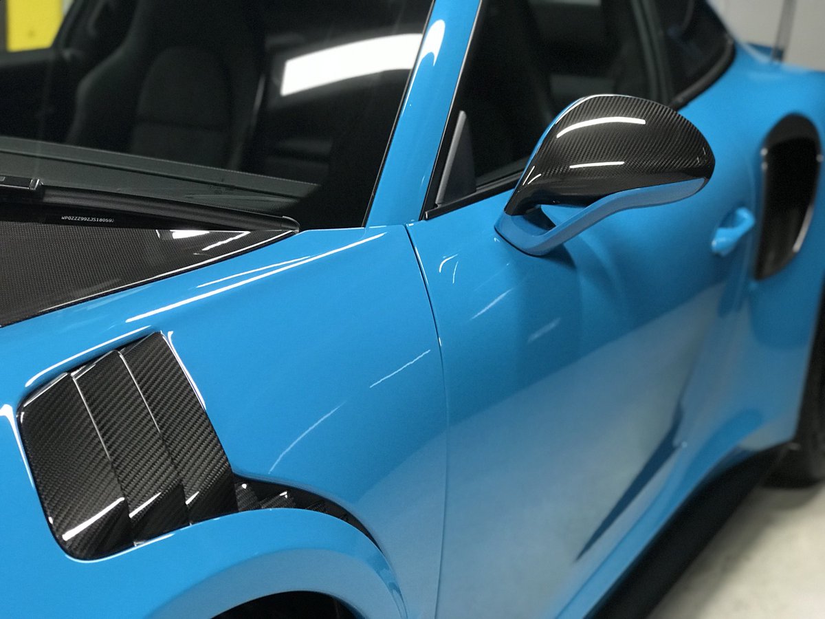 A touch of Carbon. Miami Blue 911 GT2 RS with Weissach package #PorscheMayfair